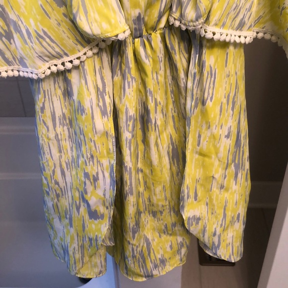 Super cute and fun lovers and friends mini dress - Picture 3 of 6